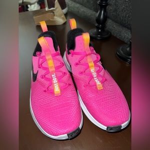 Women’s nike TR-8 Cross training shoes size 8